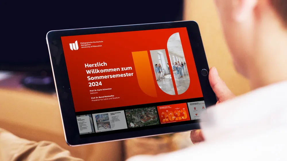 PowerPoint-Präsentation zur Begrüßung des Sommersemesters auf dem iPad.
